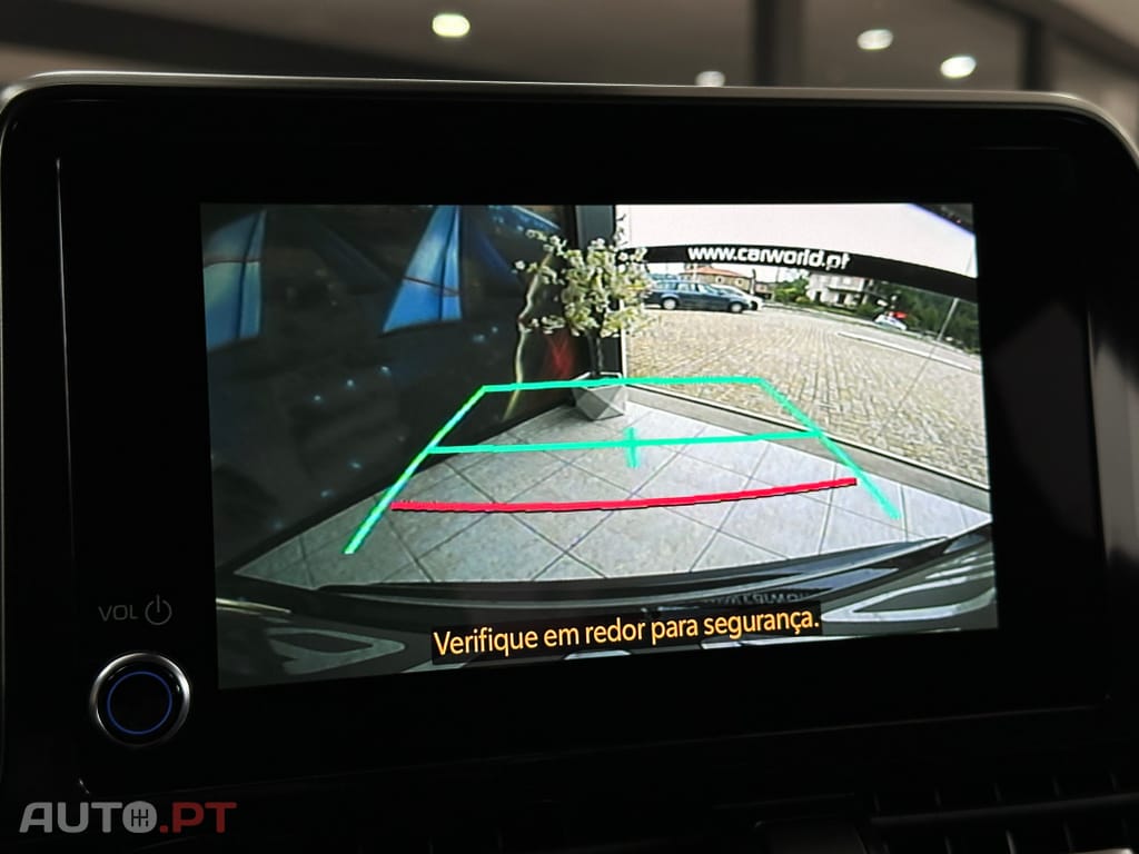 Toyota C-HR 2.0 Hybrid Square Collection