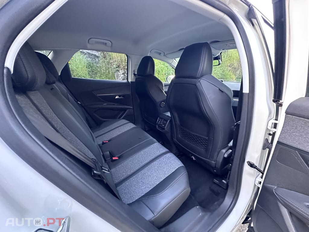 Peugeot 3008 1.2 PureTech Allure EAT8