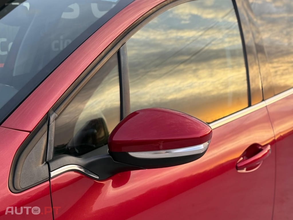 Peugeot 2008 1.2 VTi Access