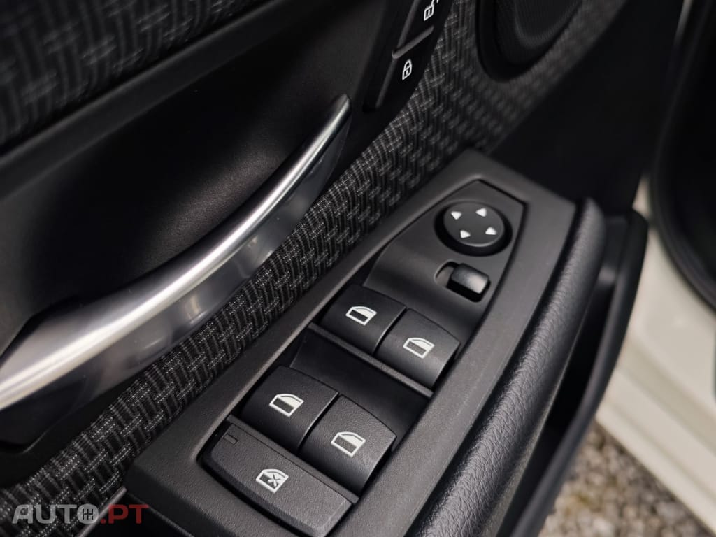 BMW 218 i Auto