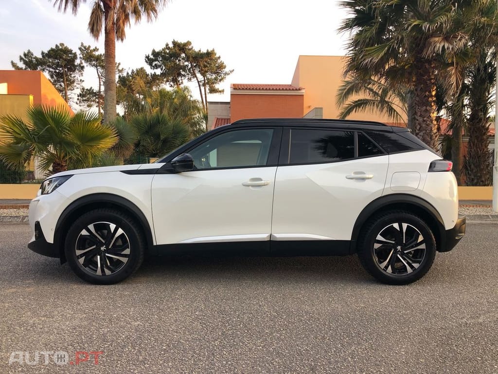 Peugeot E-2008 50 kWh GT