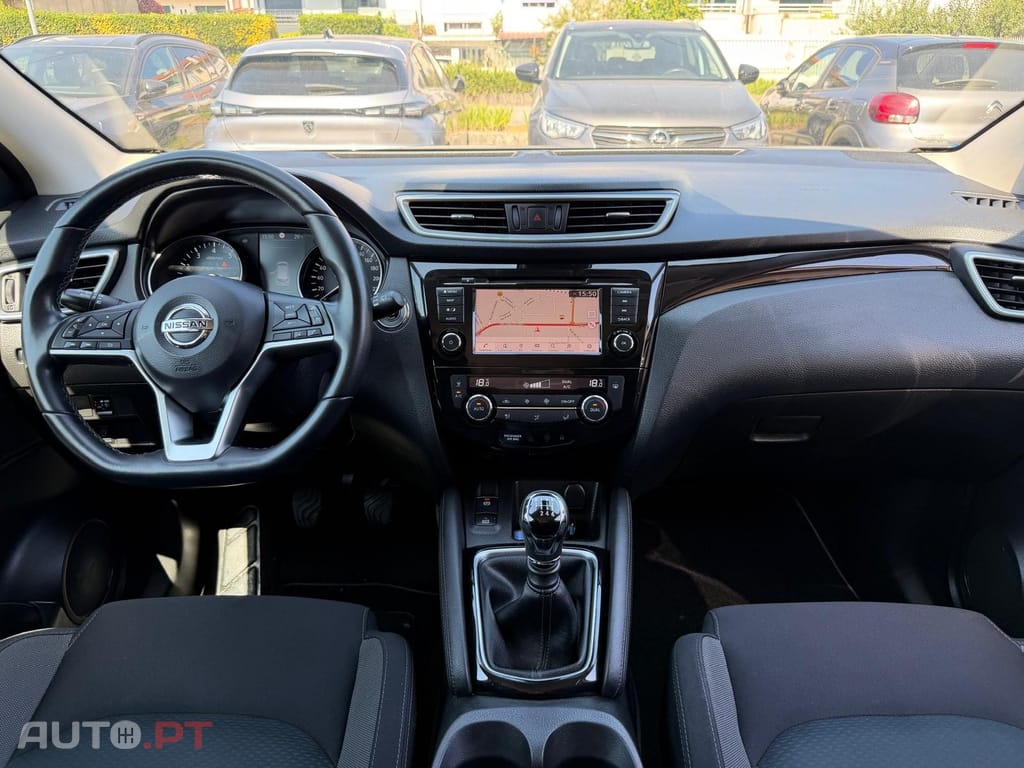 Nissan Qashqai 1.3 DIG-T N-Connecta J18 Led