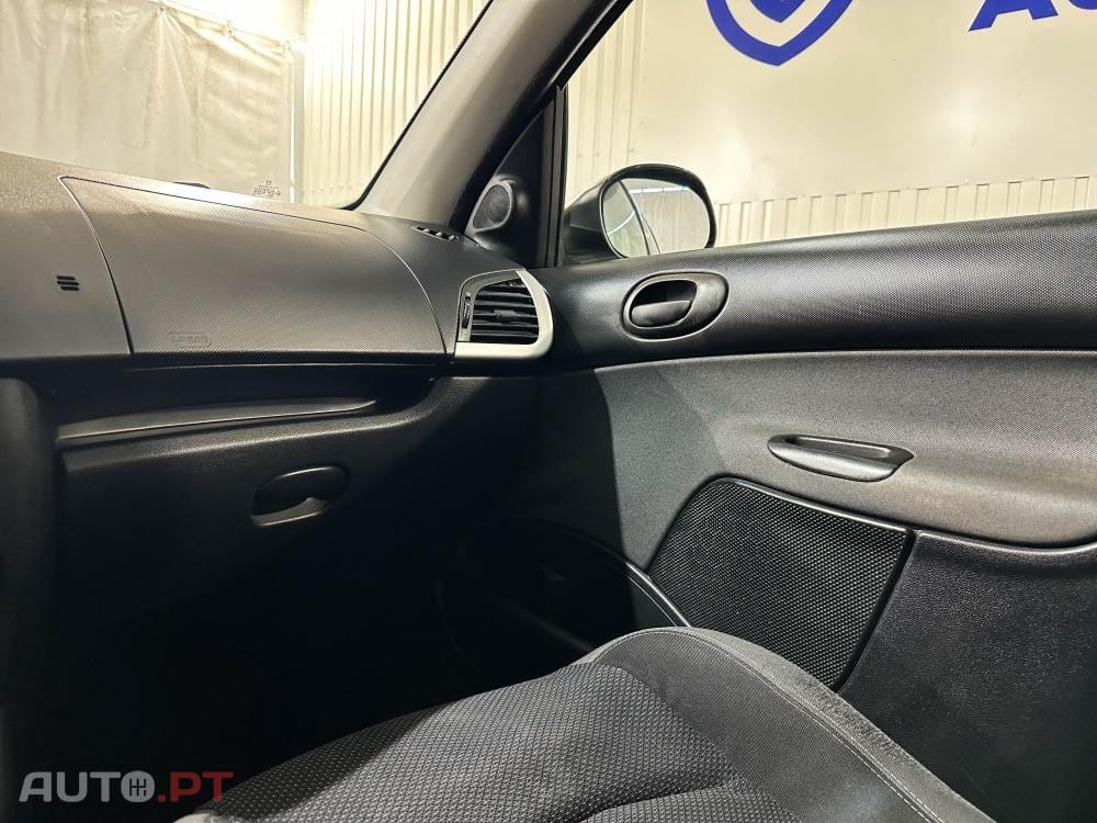 Peugeot 206 1.1i 60cv Sport Line