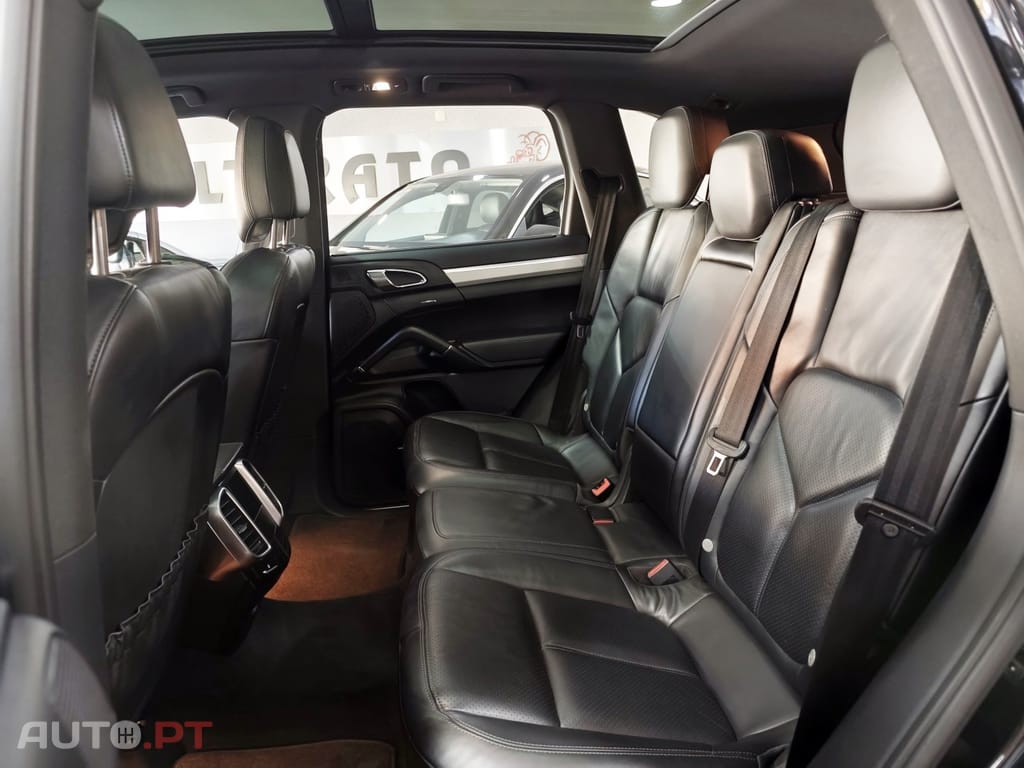 Porsche Cayenne S Hybrid