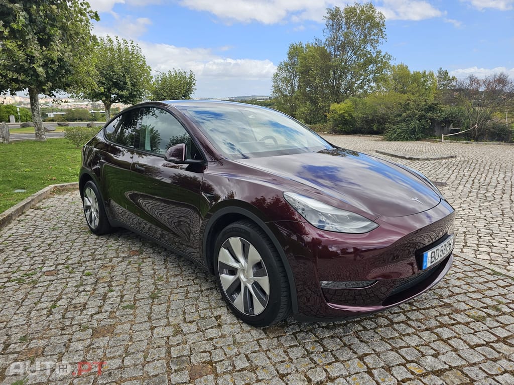 Tesla Model Y Long Range AWD