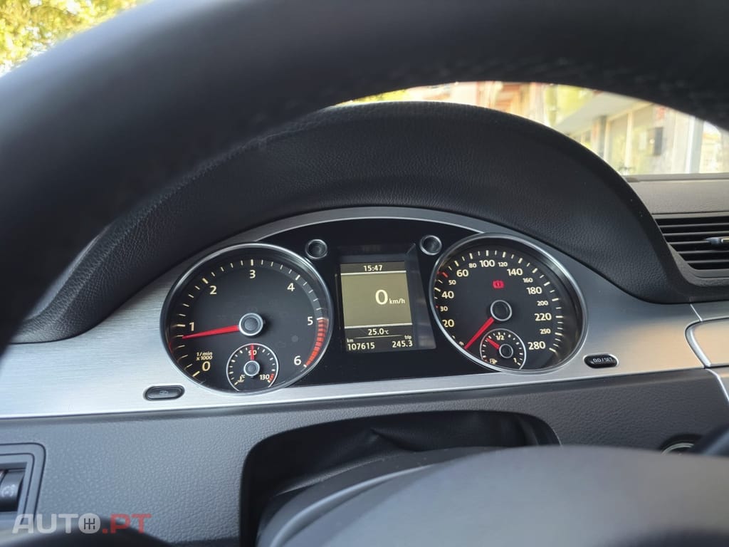 Volkswagen Passat CC 2.0 TDi