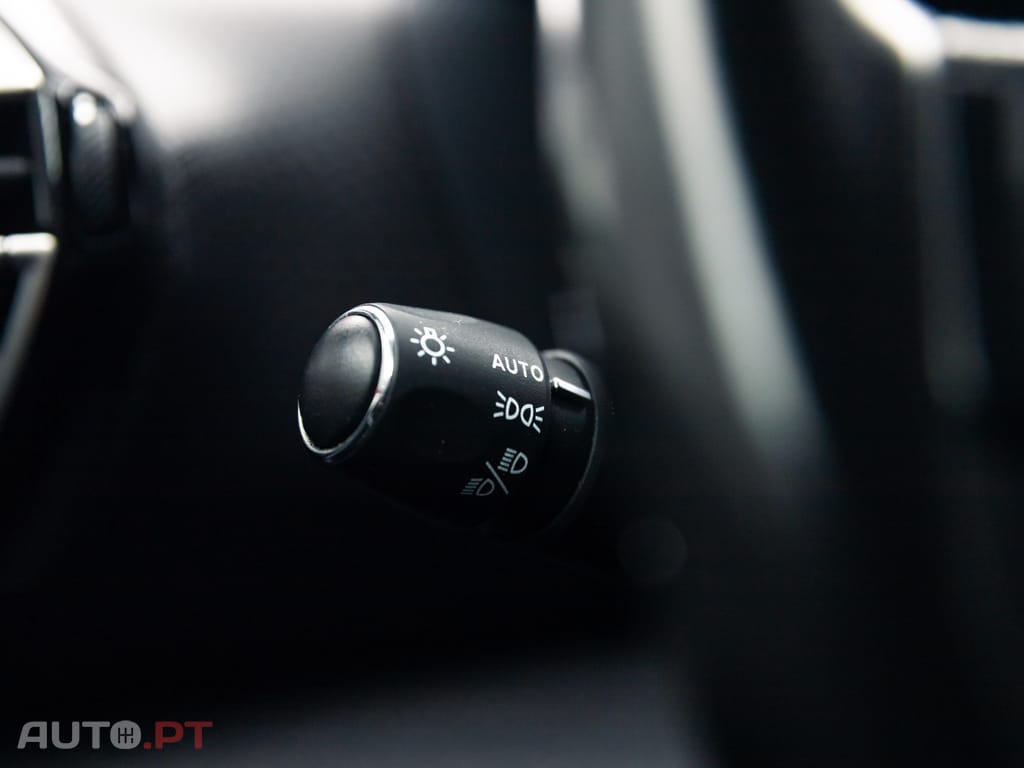 Citroen C4 1.5 BlueHDi Shine EAT8