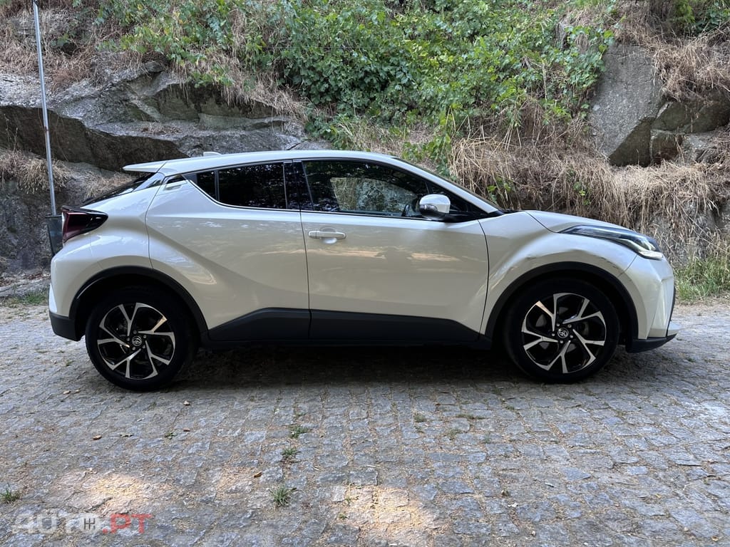 Toyota C-HR 1.8 Hybrid Exclusive