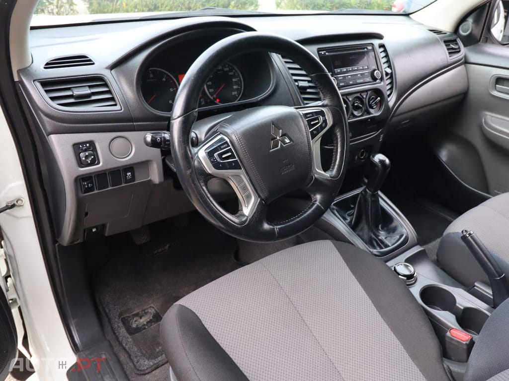 Mitsubishi L200 2.4 DI-D CD 4Kaizen Space Cab 3L 4WD