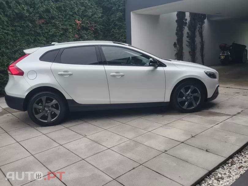 Volvo V40 Cross Country D2 You