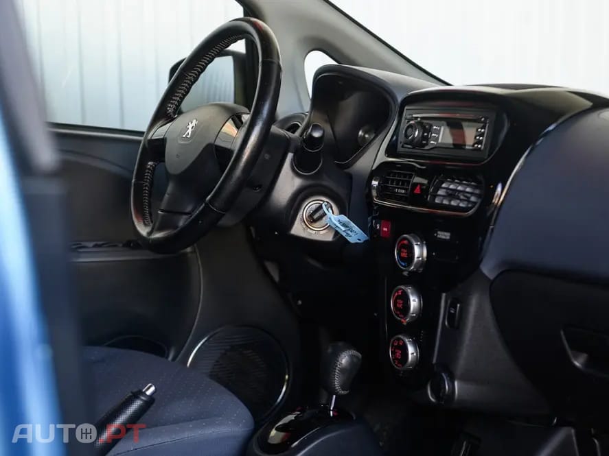 Peugeot iOn Active