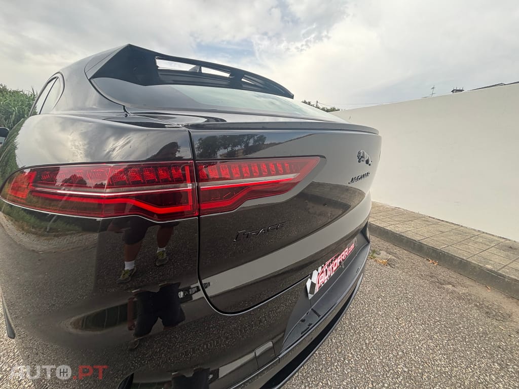 Jaguar I-Pace EV400 R-Dynamic HSE AWD