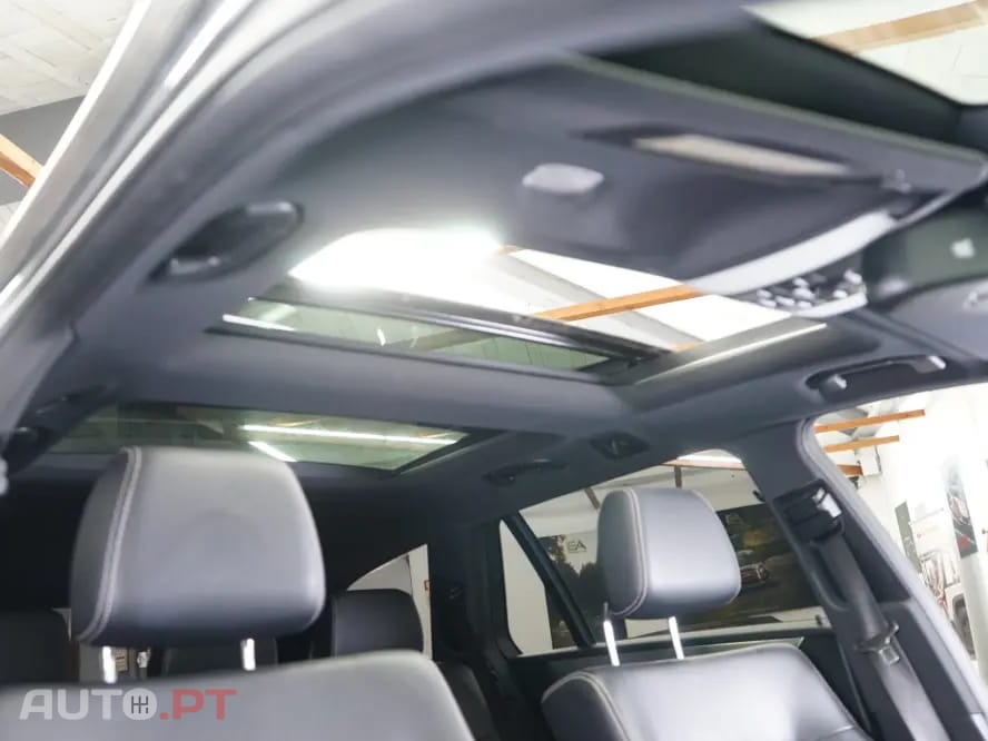 Mercedes-Benz E 220 CDi Avantgarde BlueEfficiency Auto