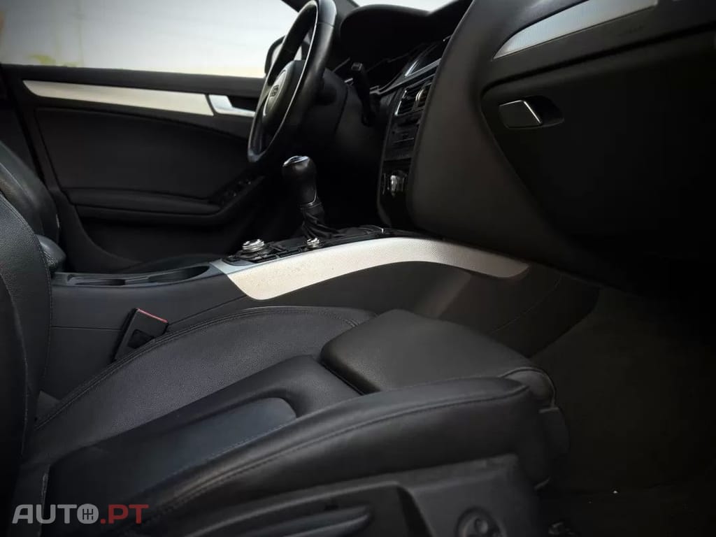 Audi A4 Avant 2.0 TDI S-line