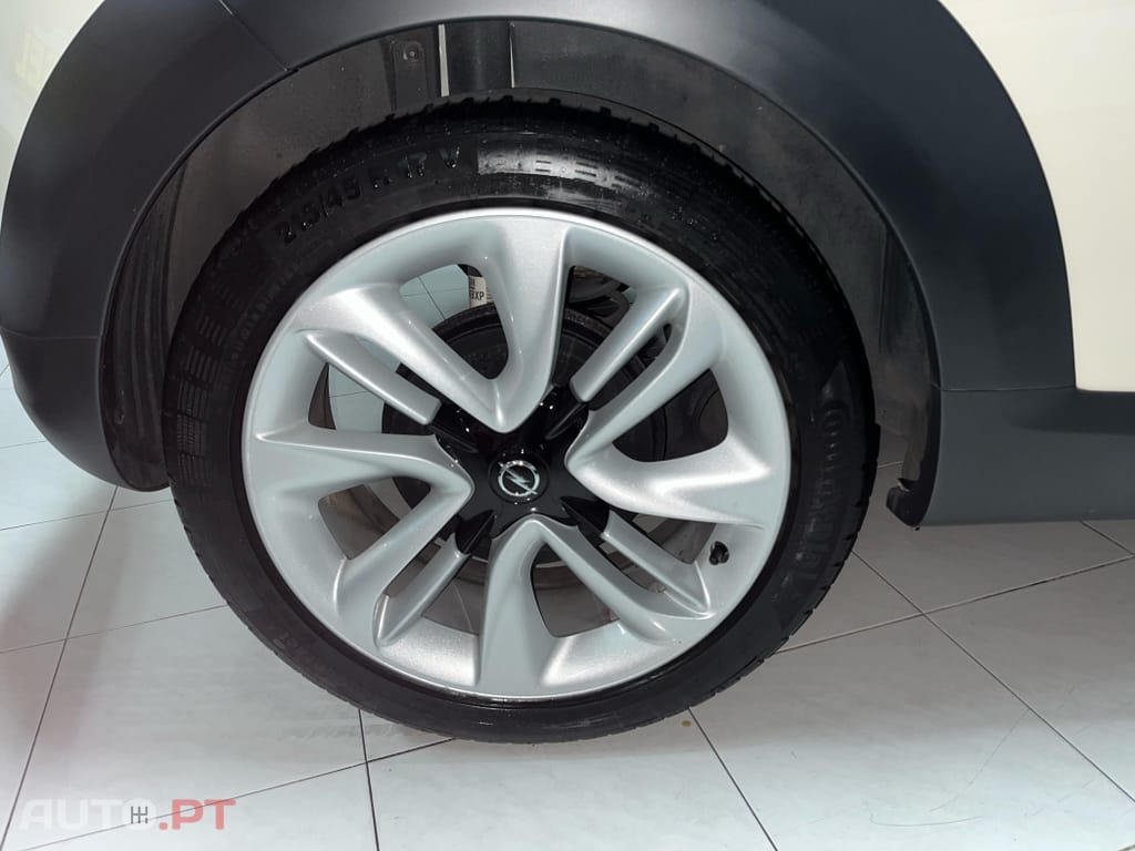 Opel Adam 1.0 T Rocks