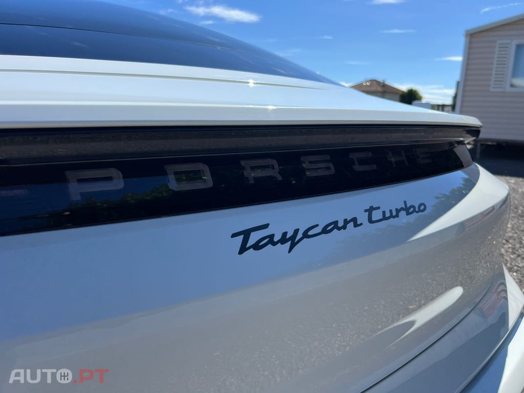 Porsche Taycan Turbo