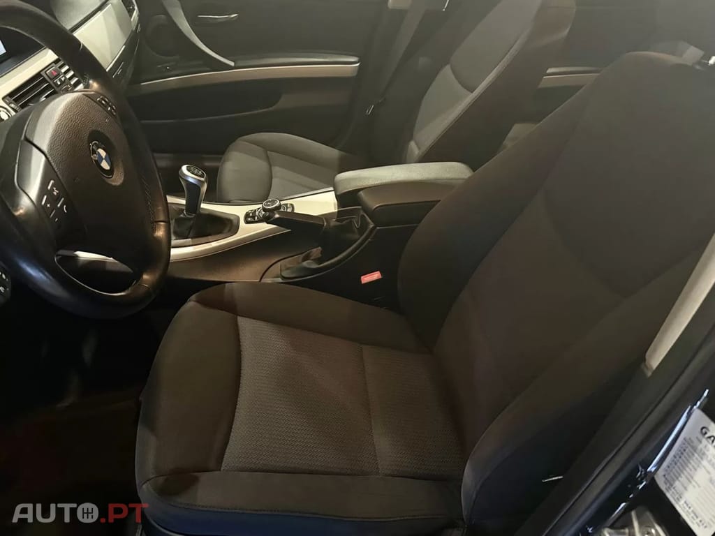 BMW 318 d Touring Navigation Sport