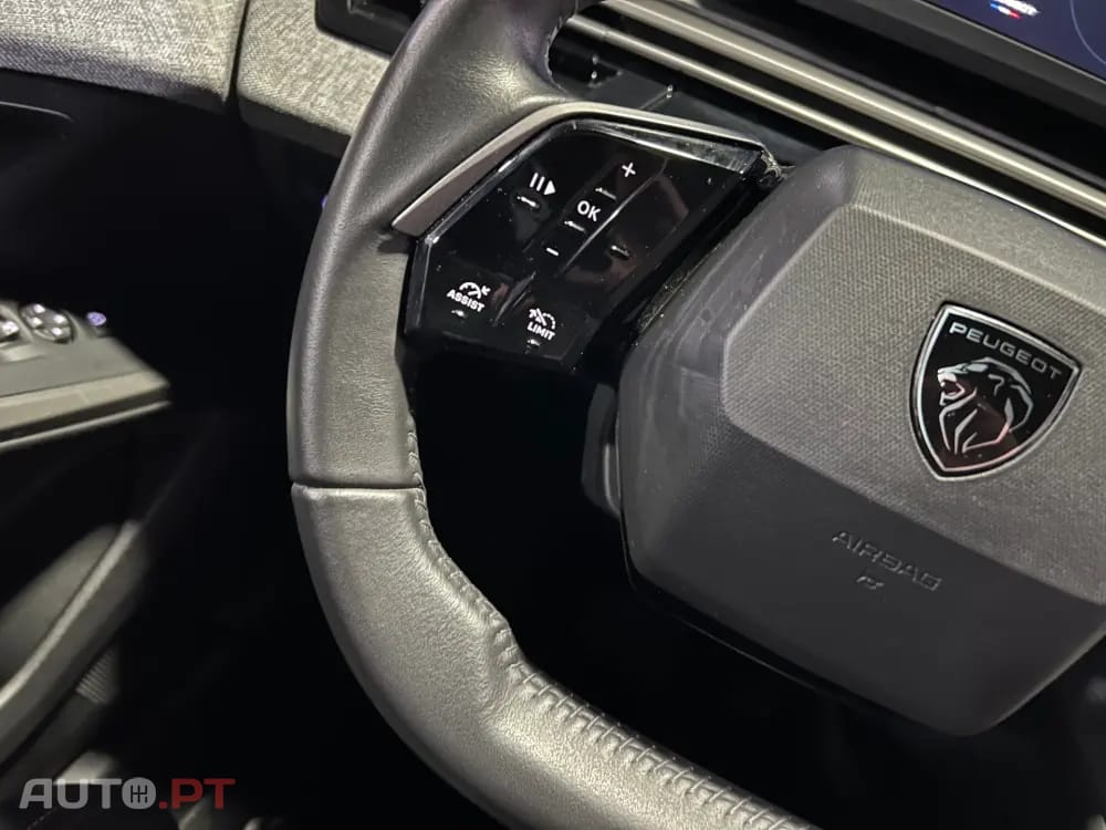 Peugeot 3008 1.2 Hybrid Allure e-DCS6
