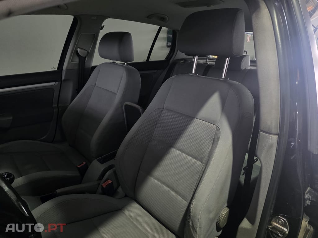 Volkswagen Golf 2.0 TDi Confortline