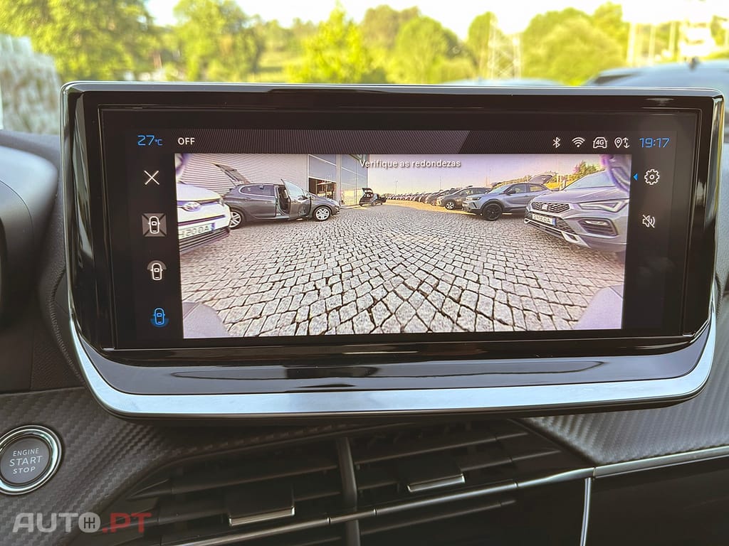 Peugeot E-2008 50 kWh Allure Pack