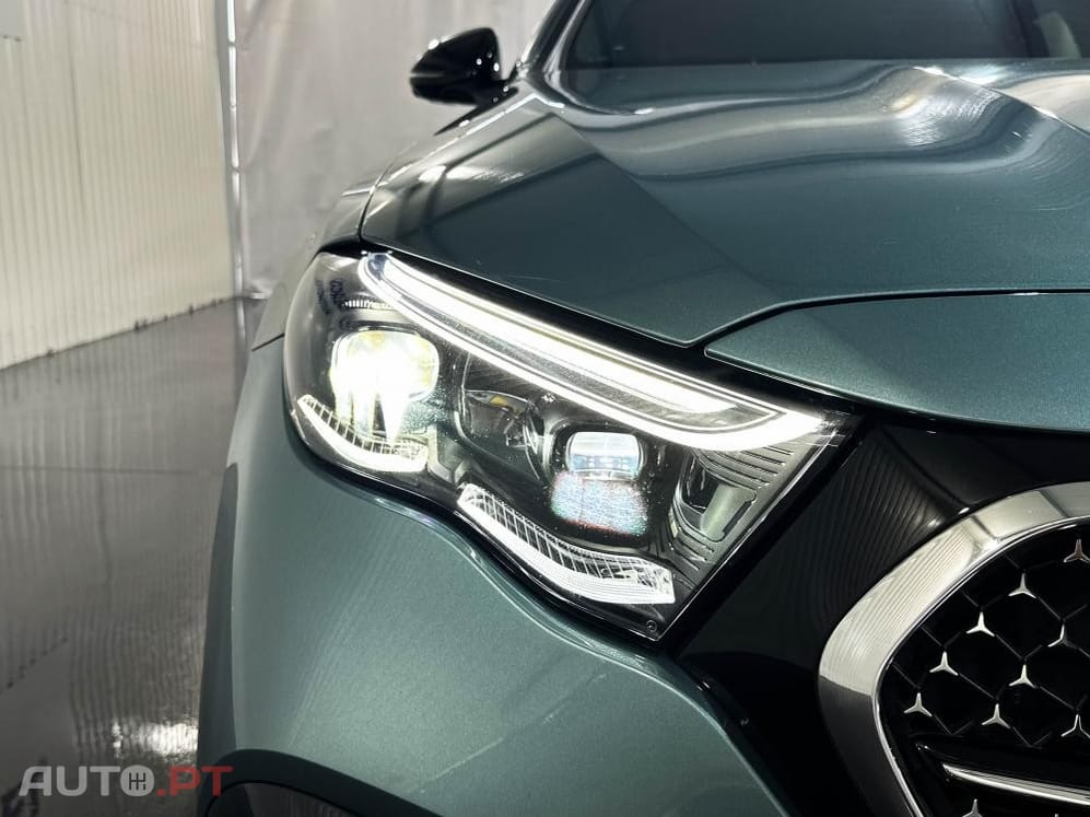 Mercedes-Benz E 300 de 4Matic 9G-TRONIC AMG Line