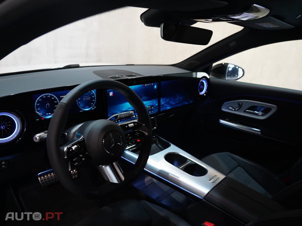 Mercedes-Benz CLA 250 com tecnologia EQ