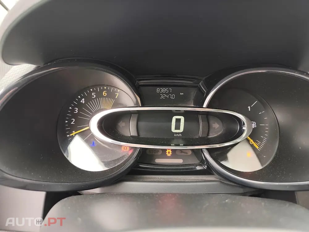 Renault Clio 1.2 16V Confort 130g