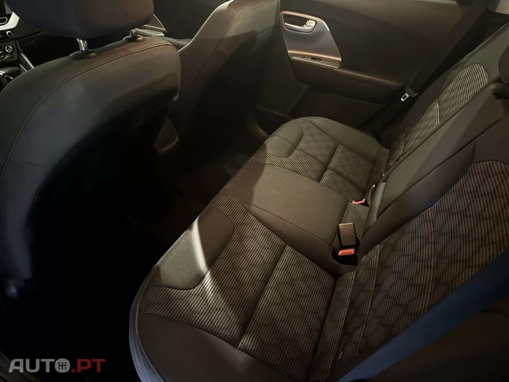 Kia Niro 1.6 GDi PHEV Urban