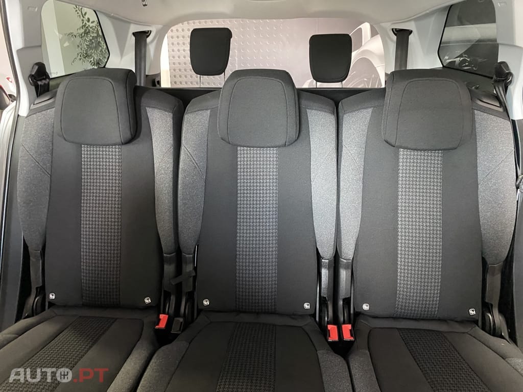 Peugeot 5008 1.5 BlueHDi Active Pack