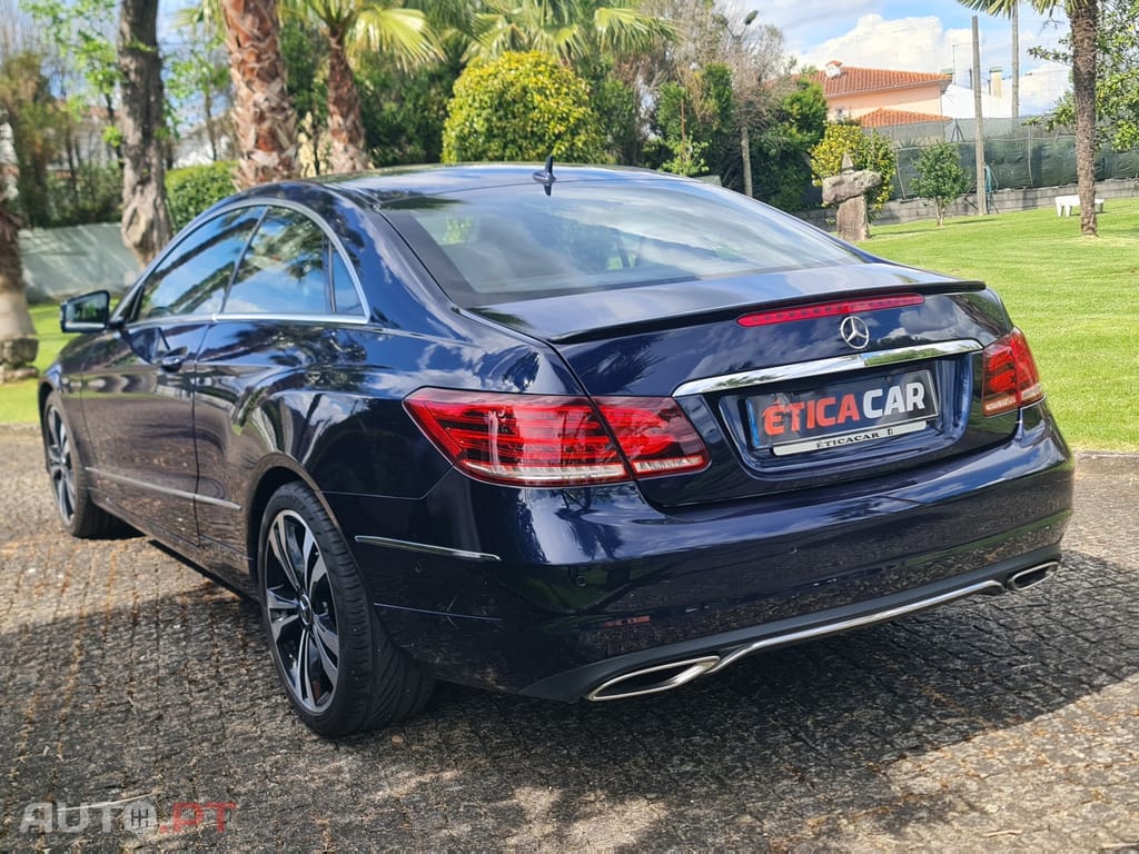 Mercedes-Benz E 220 CDi BlueEfficiency Auto