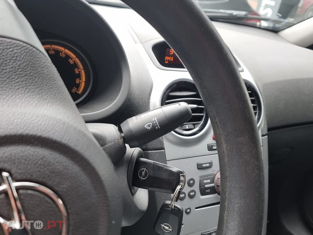 Opel Corsa 1.2 Enjoy