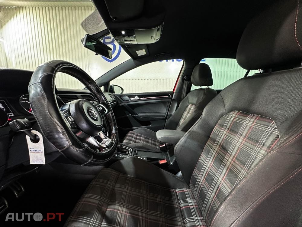 Volkswagen Golf 2.0 TSi GTi DSG Performance