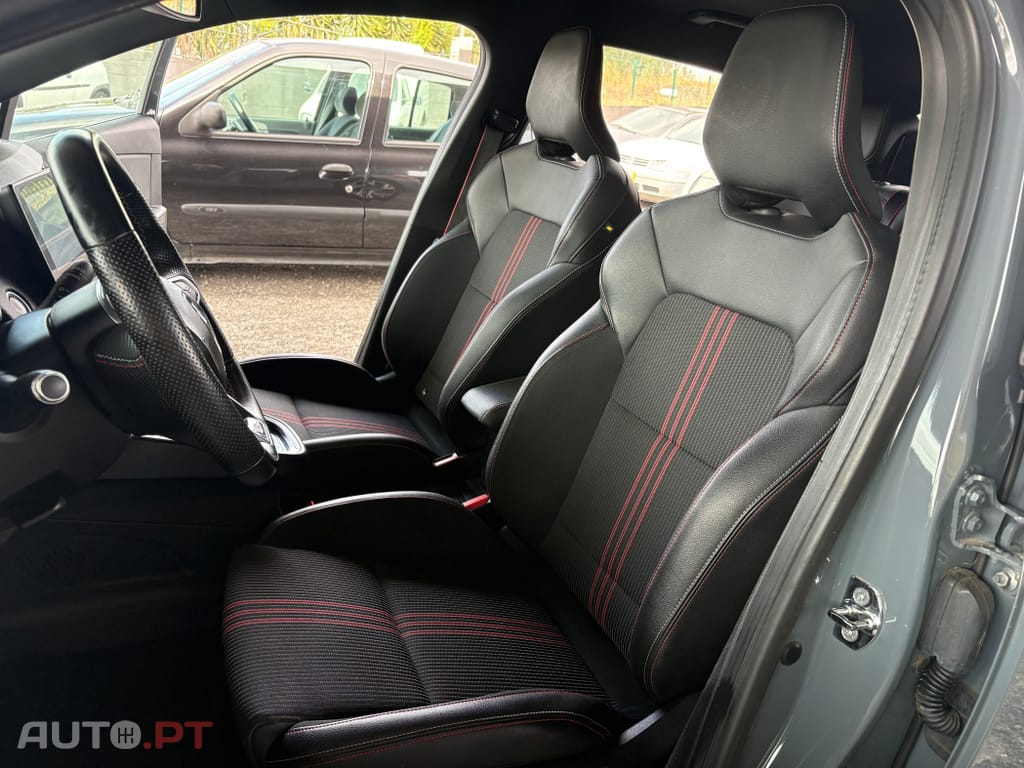 Renault Clio 1.0 TCe RS Line
