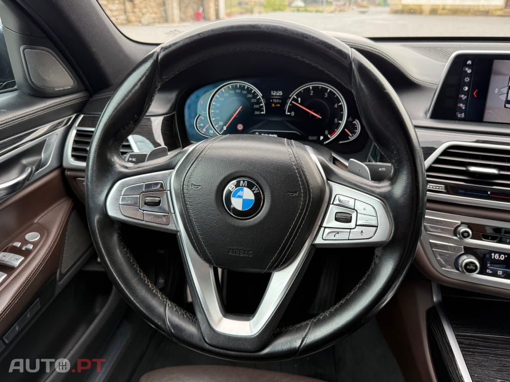 BMW 740 d xDrive Pack M Auto