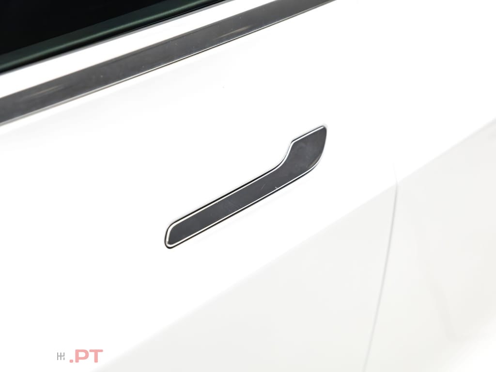 Tesla Model 3 Standard Range Plus RWD