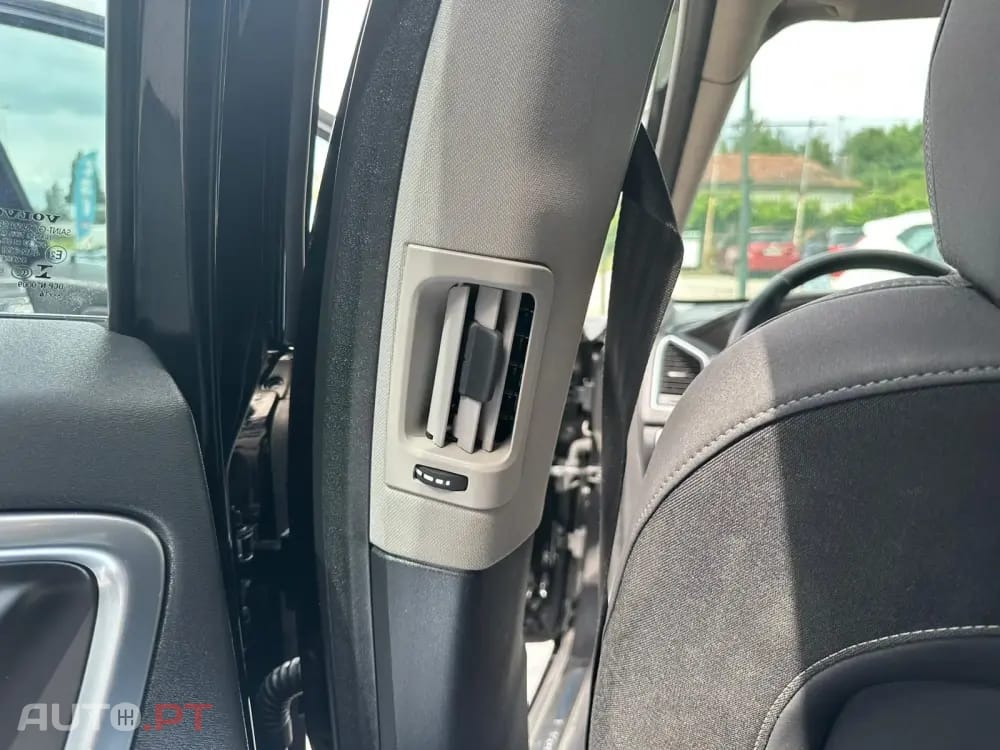 Volvo XC60 2.0 D4 Momentum