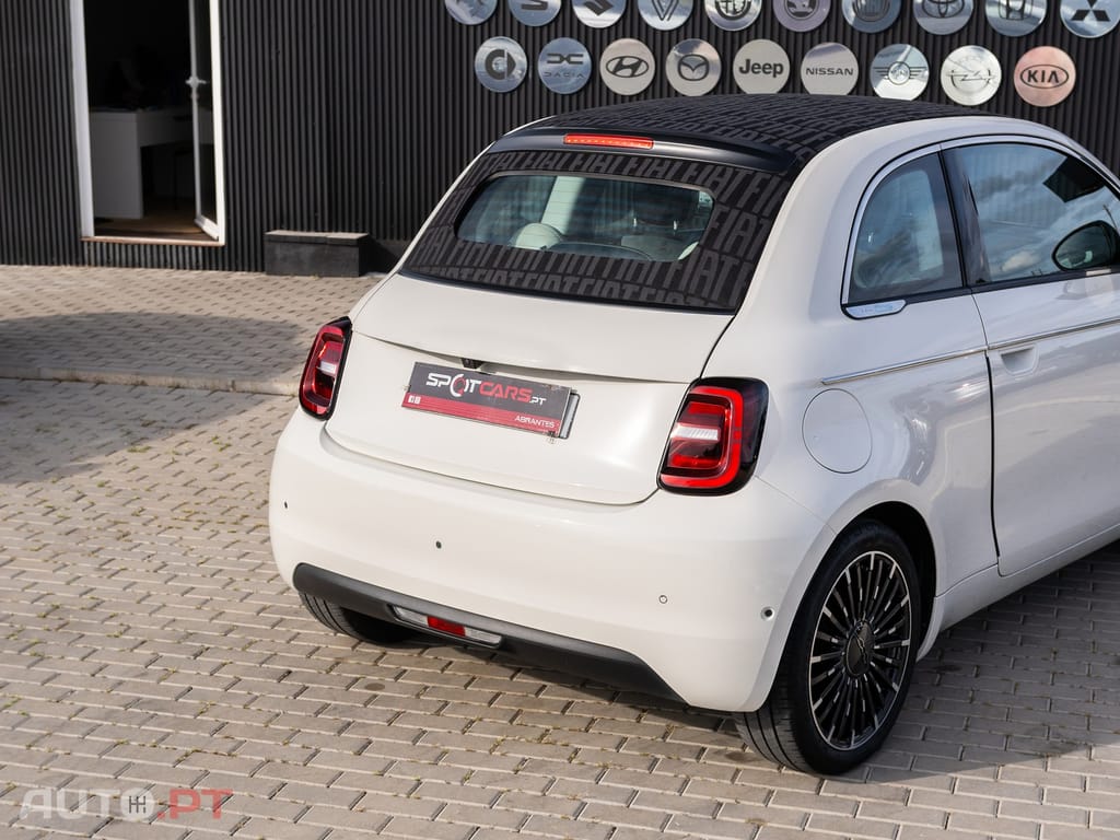 Fiat 500e 42kWh la Prima (by Bocelli)