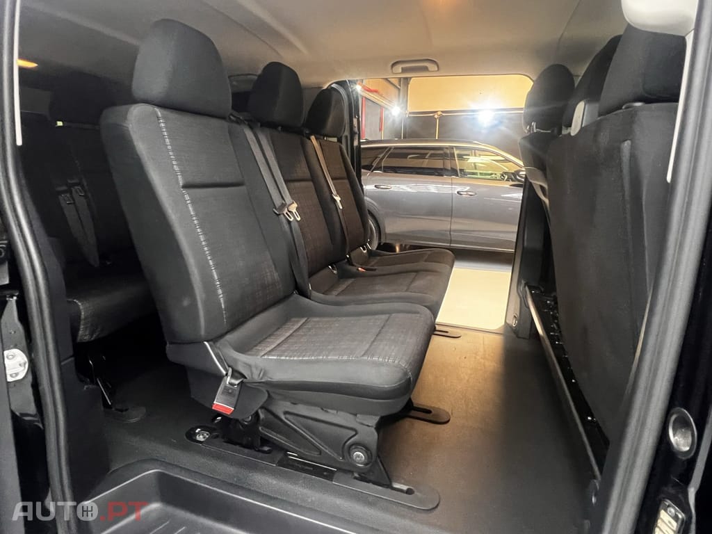 Mercedes-Benz Vito Extra-Longa Aut. SHUTTLE