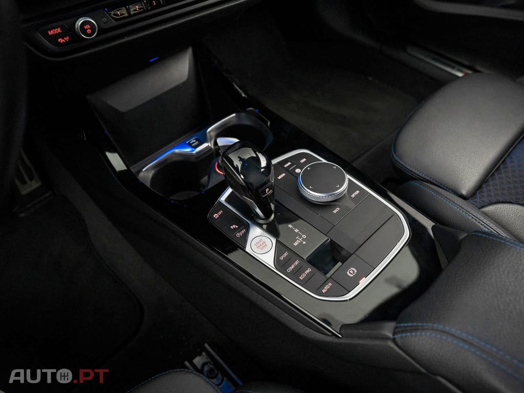 BMW 118 i Pack Desportivo M Auto