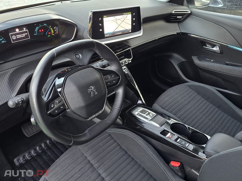 Peugeot E-208 50 kWh Style