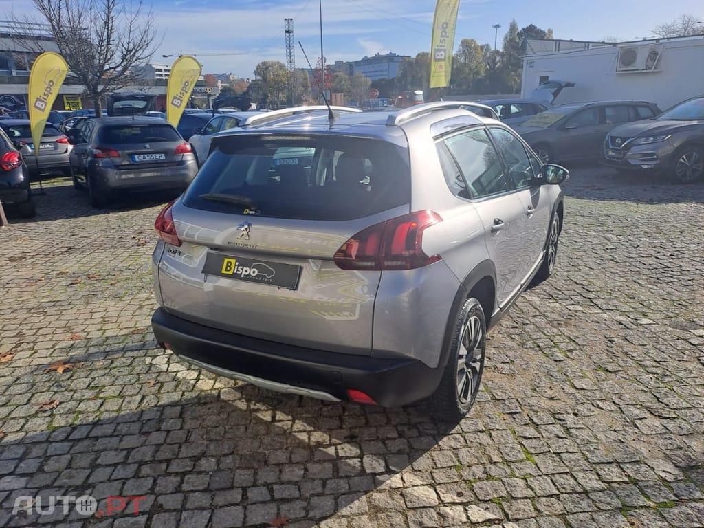 Peugeot 2008 1.2 PureTech Allure