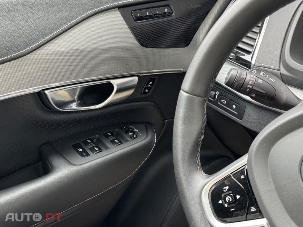 Volvo XC90 T8 R  I.V.A DEDUTIVEL
