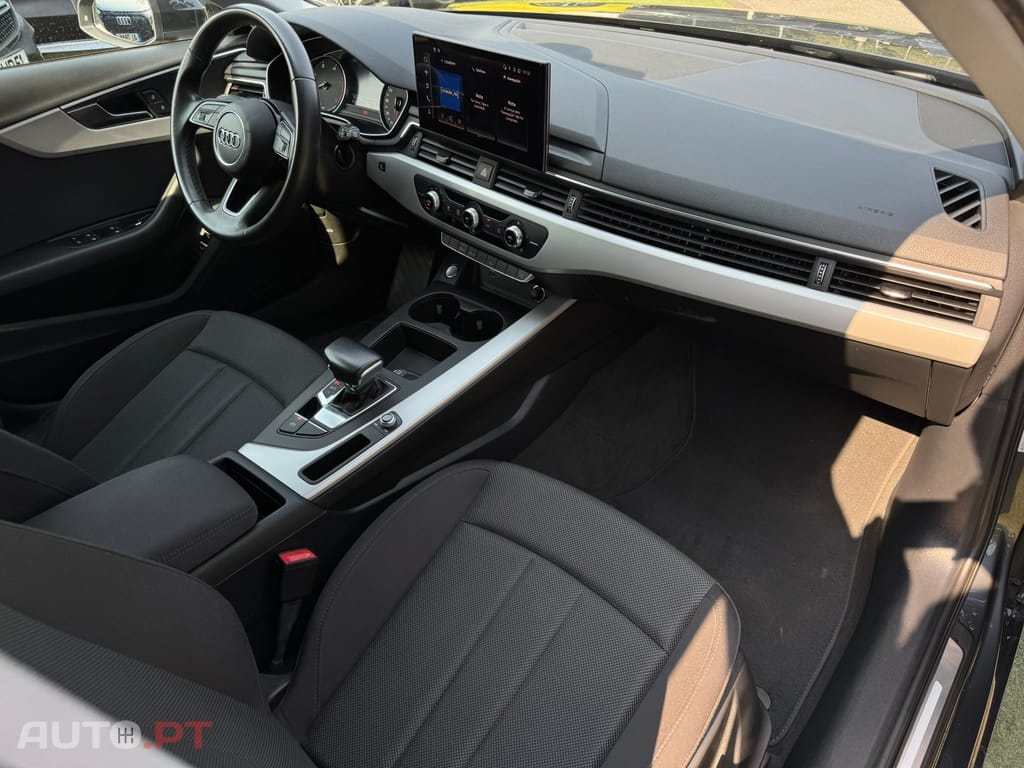 Audi A4 Avant 30 TDI S tronic