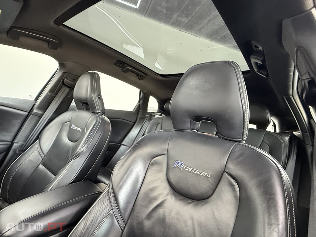 Volvo V40 1.6 D2 R-Design Momentum
