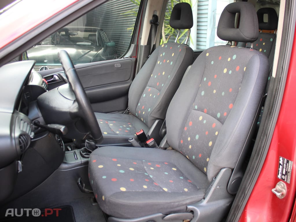 Mercedes-Benz Vaneo 1.7 CDi Family 7L