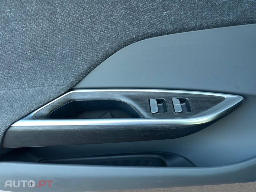 Lucid Air Pure AWD