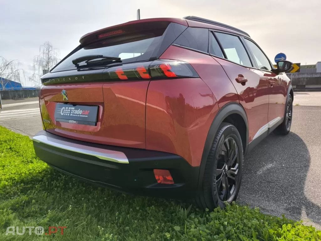 Peugeot E-2008 50 kWh Allure Pack