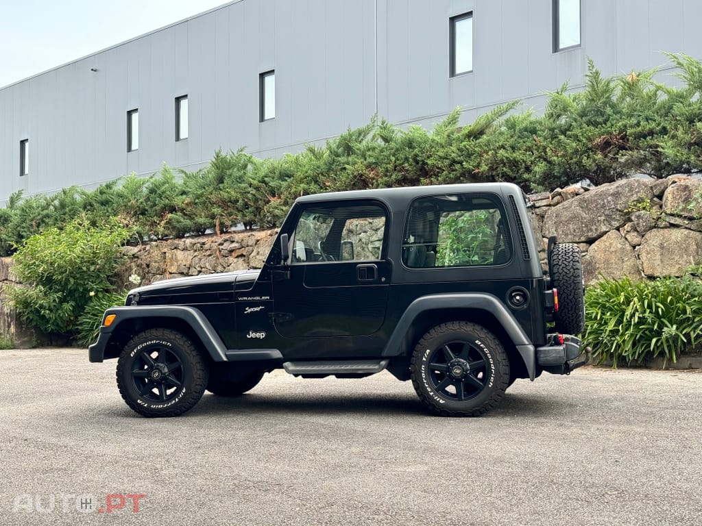 Jeep Wrangler 2.5 Sport Hard Top