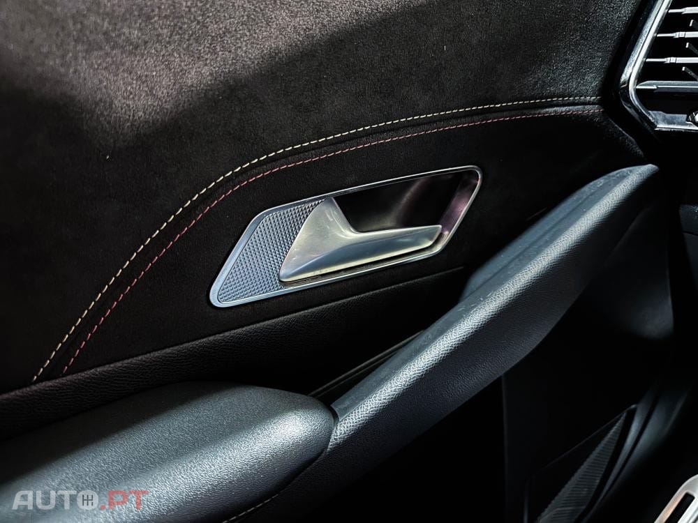 DS DS7 Crossback E-Tense Performance Line EAT8