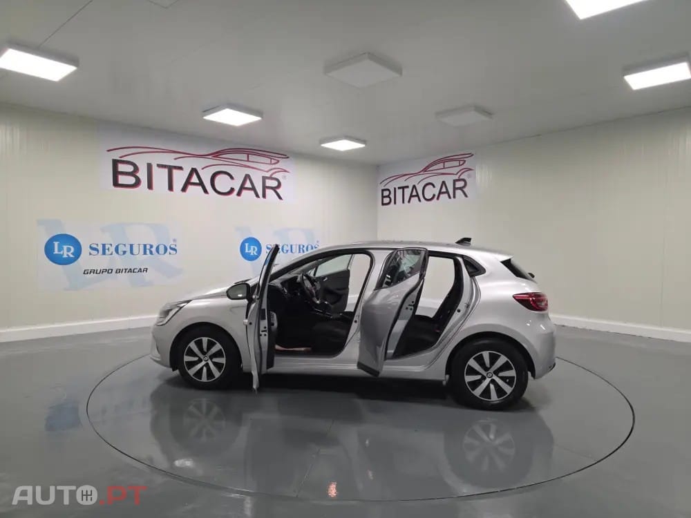 Renault Clio 1.0 TCe Evolution — fotografia 45